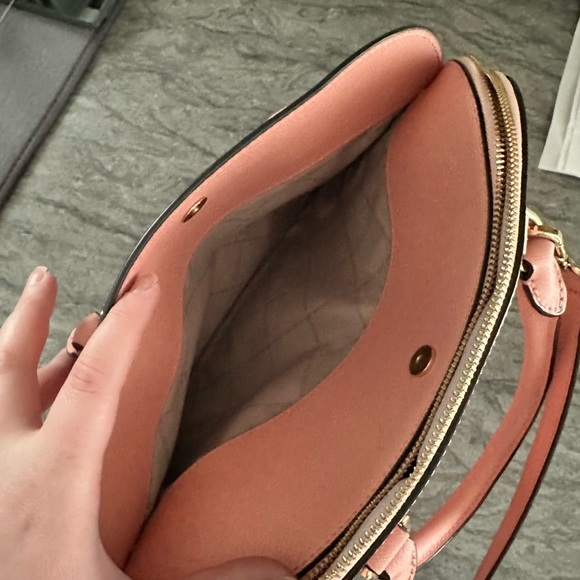 Micheal Kors Pink medium sized purse - handles and adjustable long strap. - Picture 4 of 5